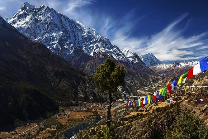 13 Days Trekking in Annapurna Circuit - Days 2 and 3: Terraces, forests, and the Marsyangdi River