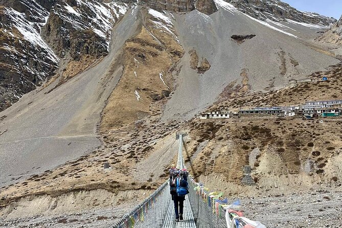 Annapurna Circuit Trek with Tilicho Lake (16 Days) - Days 3 and 4: Pine forest, apple country, and Upper Pisang