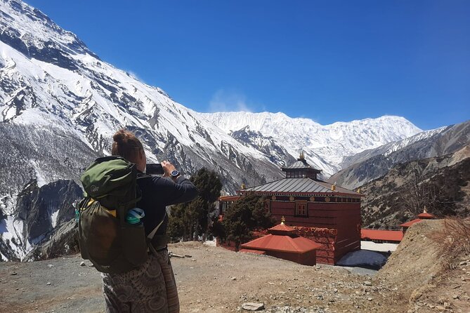 Annapurna Circuit Trek with Tilicho Lake (16 Days) - Day 12: Thorong La and the long descent to Muktinath