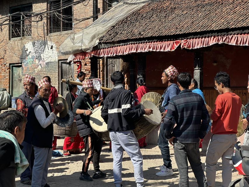 Best of Kathmandu : Private Guide, Car & Personalized Tour - See Boudhanath, Pashupatinath, and Swayambhunath