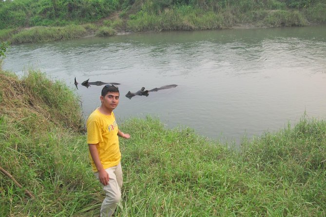 Best of Nepal Luxury Adventure Tour Package - 9 Days - Day 2: Trishuli River rafting and Chitwan