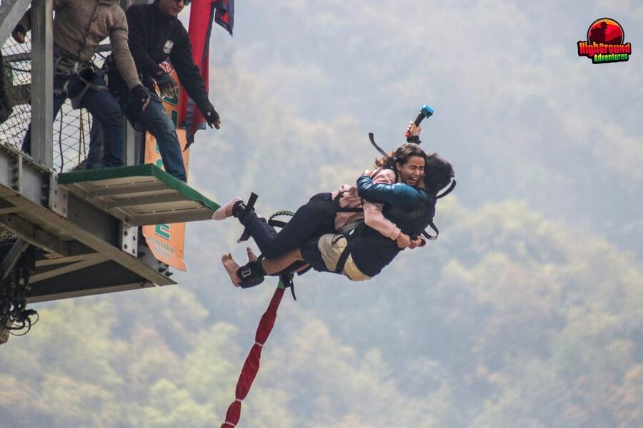 Double Dare: Tandem Bungee Adventure - Why tandem jumping works well for first-time pairs