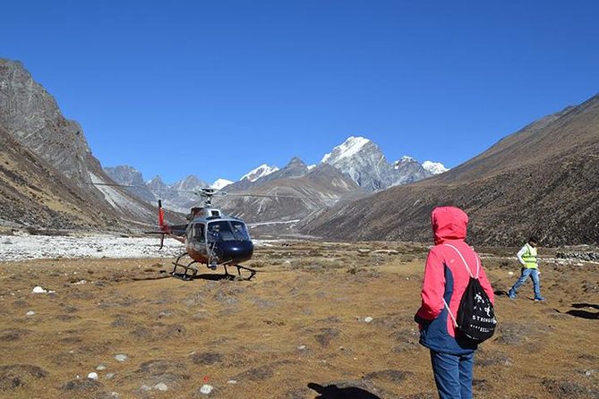 Everest Base Camp Helicopter Tour landing at Hotel Everest View - From Kathmandu to the high Himalayas