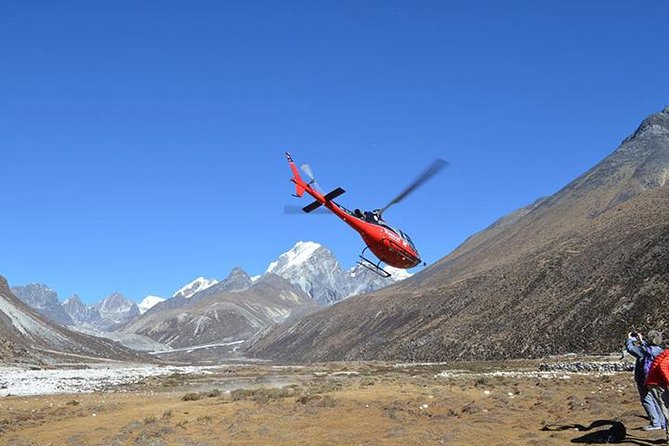 Everest Base Camp Helicopter Tour landing at Hotel Everest View - Pheriche and the window-seat arrangement