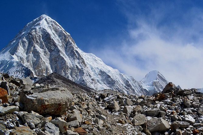 Everest Base Camp Trek 15 Days - The views: forests below, ice and giants above