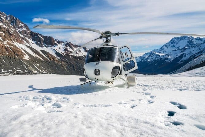 Everest Base Camp trek with Helicopter return 9 days - Day 4: Acclimatization around Namche and Khumjung