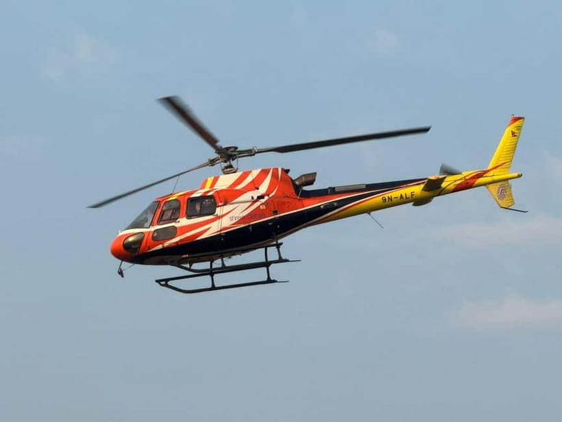 From Kathmandu: Everest Base Camp Landing Helicopter Tour - The return through Syangboche and Lukla