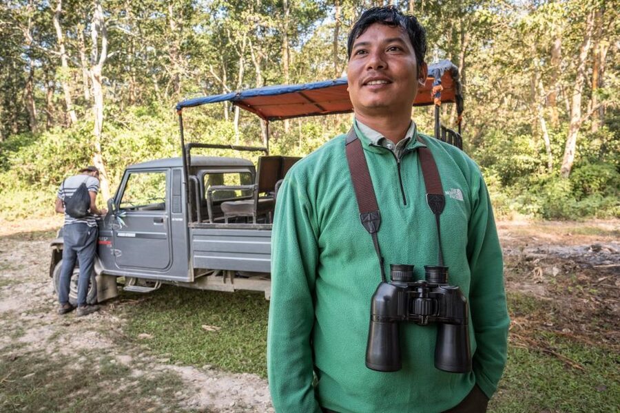 From Kathmandu/Pokhara: 3-Day All-Inclusive Chitwan Safari - What the guides add to the wildlife experience