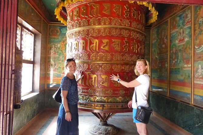 Half Day Tibetan Cultural tour Pokhara - Seeing Tibetan carpets made by hand
