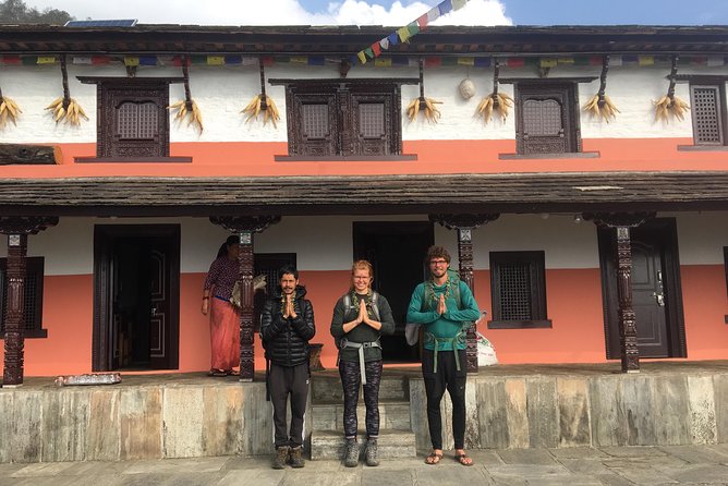 Independent Trekking Guide in Pokhara - Porters, luggage, and the real cost