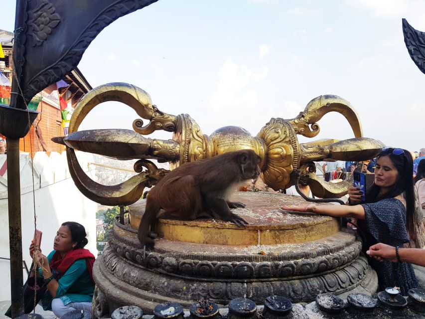 Kathmandu: Chandragiri Cable Car and Monkey Temple Tour - Everest View Tower and the Himalayan forecast