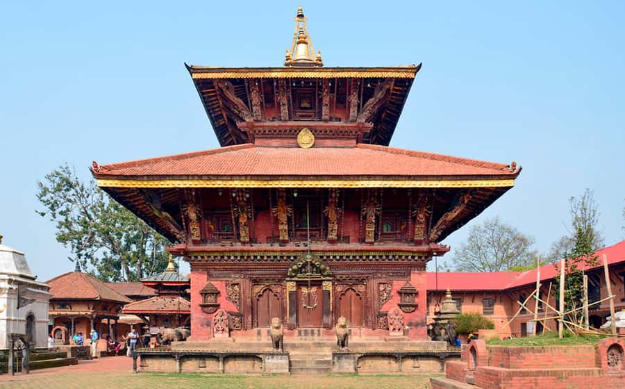 Kathmandu: Nagarkot Sunrise and Hike Tour to Changu Narayan - Hiking from Nagarkot through villages and forest