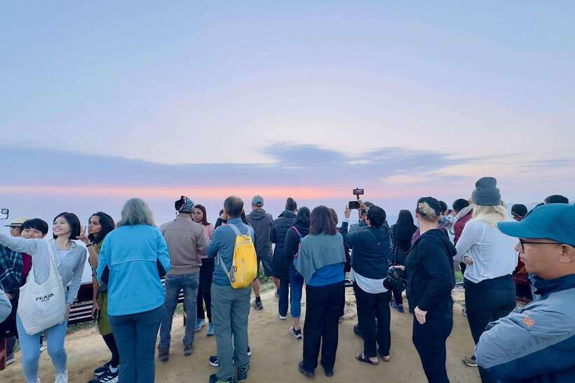 Kathmandu: Nagarkot Sunrise & Hike with Lunch -Private/Group - Weather, clothing, and timing