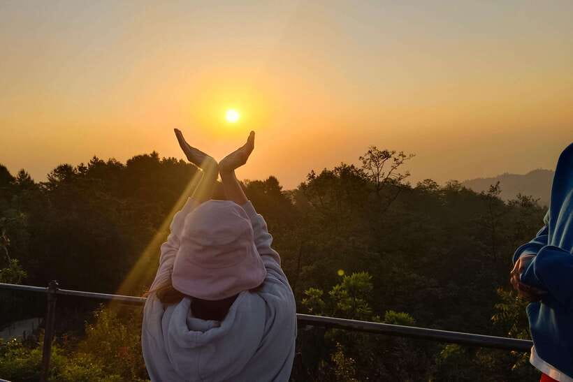 Kathmandu: Nagarkot Sunrise Tour Private or Group with Lunch - Why Nagarkot works for a short Himalayan view