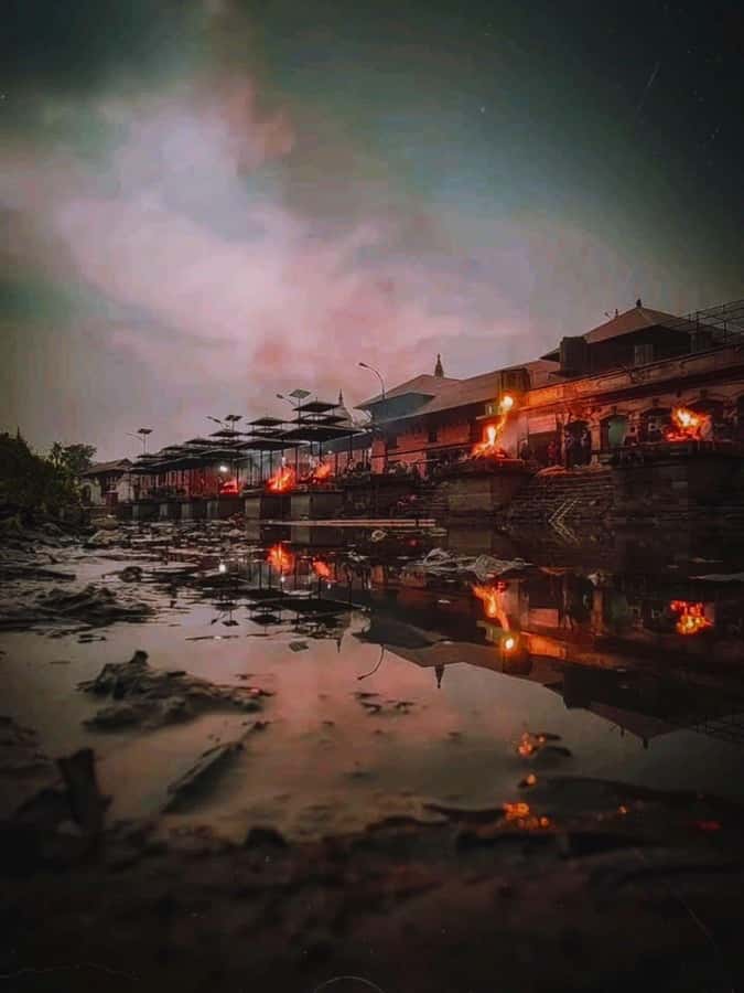 Kathmandu: Pashupatinath Aarati & Cremation Evening Tour - Why Pashupatinath feels different after dark