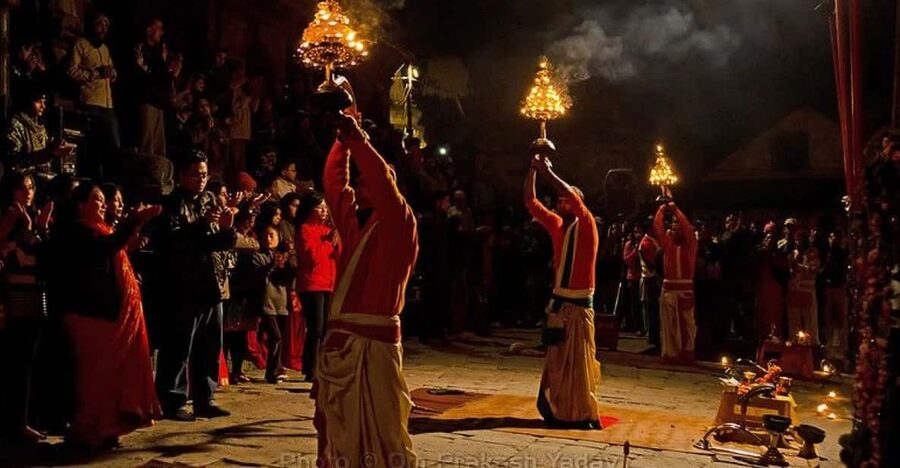 Kathmandu: Pashupatinath Temple Aarti Night Tour - Why Pashupatinath matters after dark