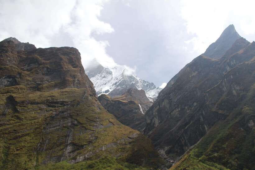Kathmandu/Pokhara: Annapurna Circuit Trek 10 days - Day 3: Chame to Pisang and the first high views