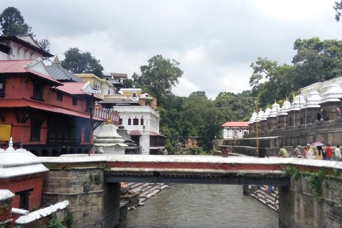 Kathmandu Spiritual Sites: Bodhnath & Pashupatinath Tour - Practical details for a smoother evening