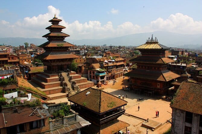 Kathmandu UNESCO World Heritage Tour - Bhaktapur Durbar Square: medieval character in a larger setting