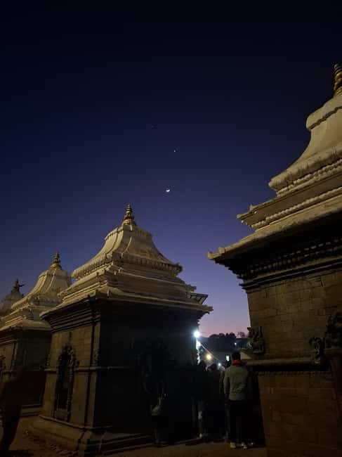Katmandu: Pashupatinath Open Cremation & Evening Aarati - Why Pashupatinath feels different from a normal temple visit