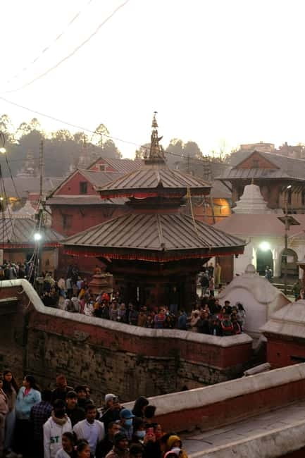 Katmandu: Pashupatinath Open Cremation & Evening Aarati - What the private format does and does not provide
