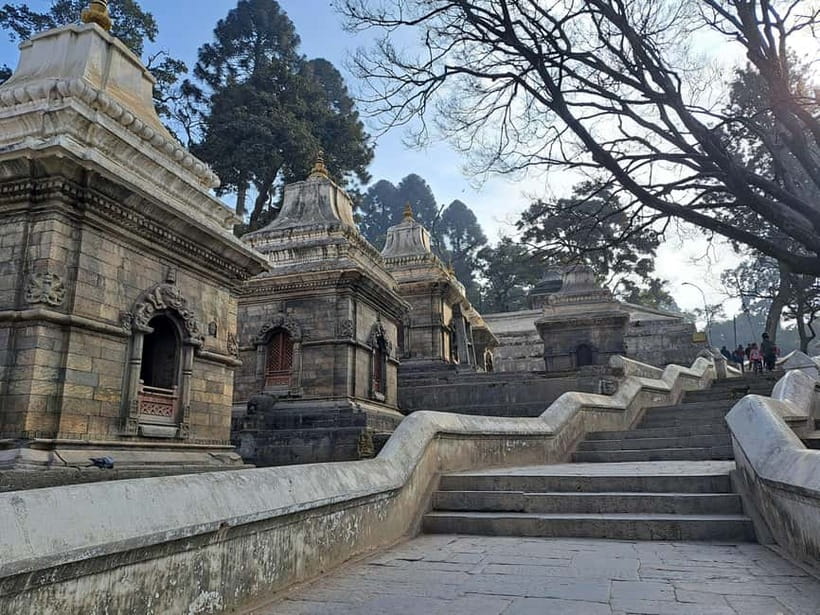 Katmandu: Pashupatinath Open Cremation & Evening Aarati - Respect, photography, and personal comfort