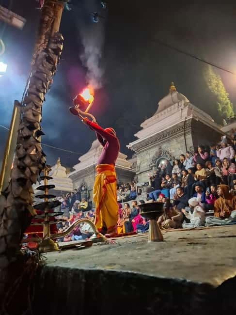 Katmandu: Pashupatinath Open Cremation & Evening Aarati - Pickup from Kathmandu and the ride to the temple
