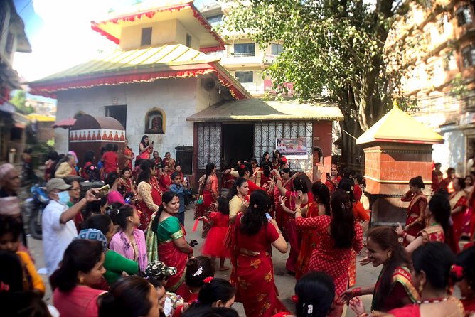 Old Kathmandu Walking Tour, Historic World Heritage Durbar Square - Asan market, where Kathmandu shops