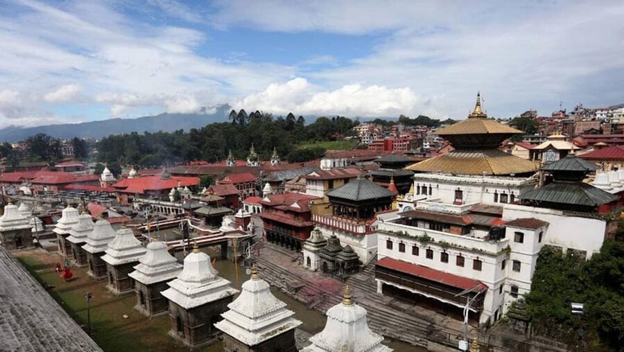 Pashupatinath: Evening tour of temple and Aarati ceremony - What the private format adds