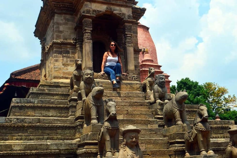 Pick 2-Wonders of Kathmandu: A 3-Hour Heritage Hop - Guides, drivers, and the private-tour advantage