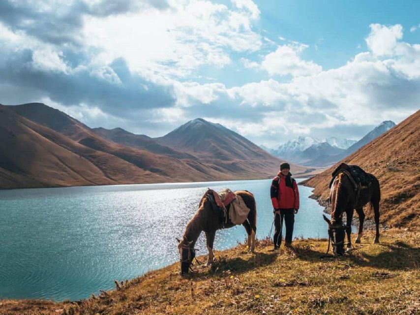 Pokhara: 1-Hour Horseback Ride with Hotel Pickup - Views, photographs, and mountain weather