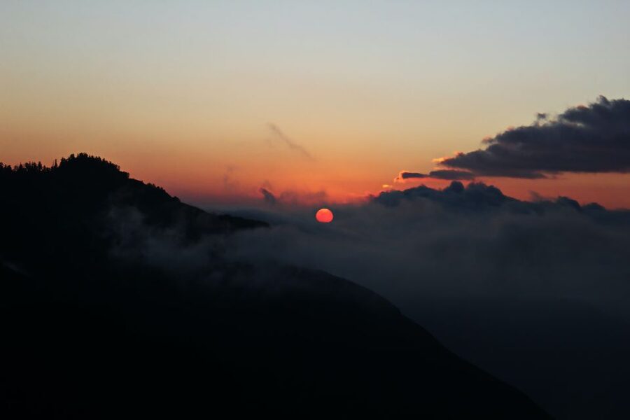 Pokhara:4-Day Ghorepani Poon Hill Guided Trek via Ghandruk - Why Poon Hill works so well in four days