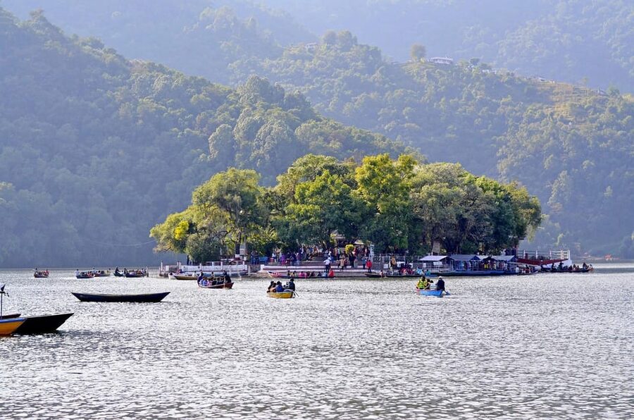 Pokhara: Guided Evening Walking Tour in Lakeside - What the sunset walk really offers