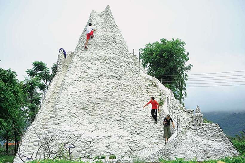 Pokhara: Private Half-Day Tour and Tibetan Culture Tour - Devi’s Falls is short, dramatic, and easy to photograph