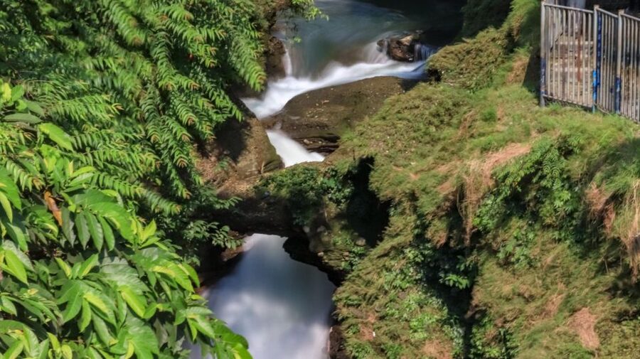 Pokhara: Visit Best Seven Tourist Destination by Sharing Bus - World Peace Pagoda and the best views of the day