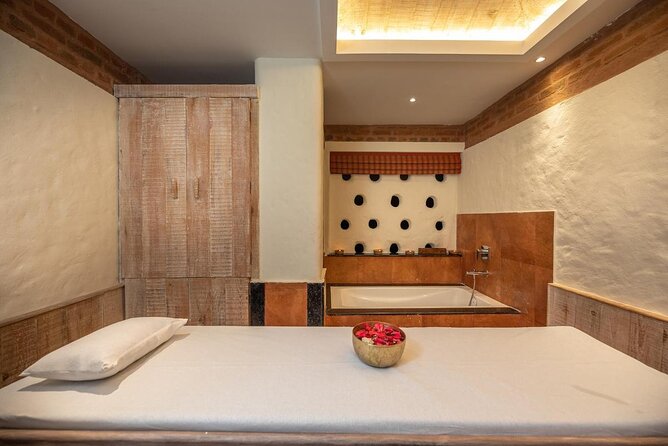 Whole Day Massage & Spa With Lunch - A one-hour yoga class in English